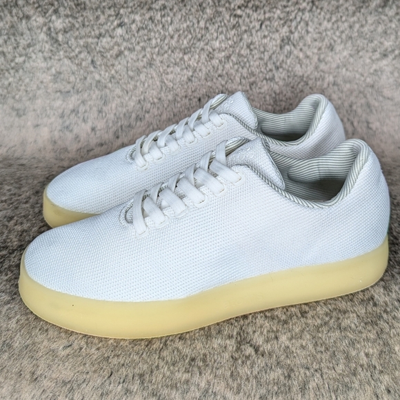Atoms Model 001 Sneaker Limited Edition Bright White Women's 7 - Picture 3 of 14